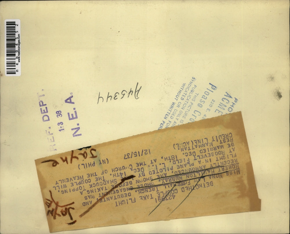 1937 Press Photo debutante Mona Law Trench and Robert H. Murray betrothed