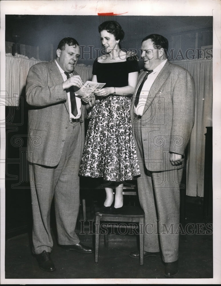 Load image into Gallery viewer, 1955 Press Photo Jack &amp; Leo Leavy Twins &amp; - neb94641

