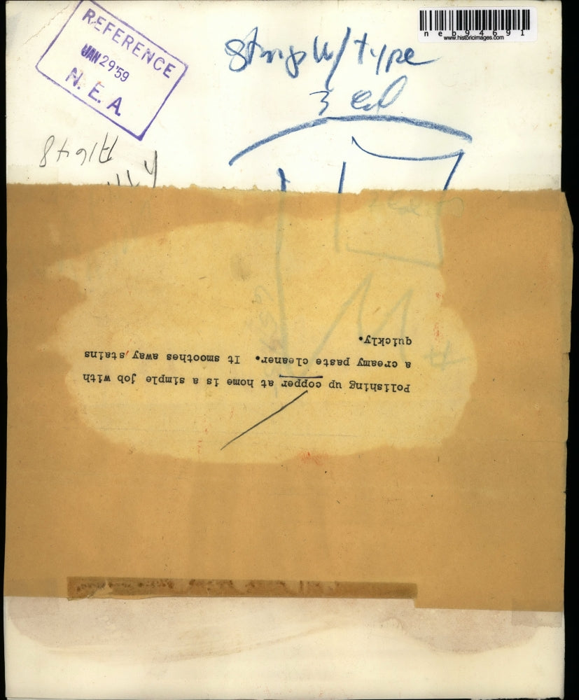 1959 Press Photo Woman demonstrates polishing copper at home