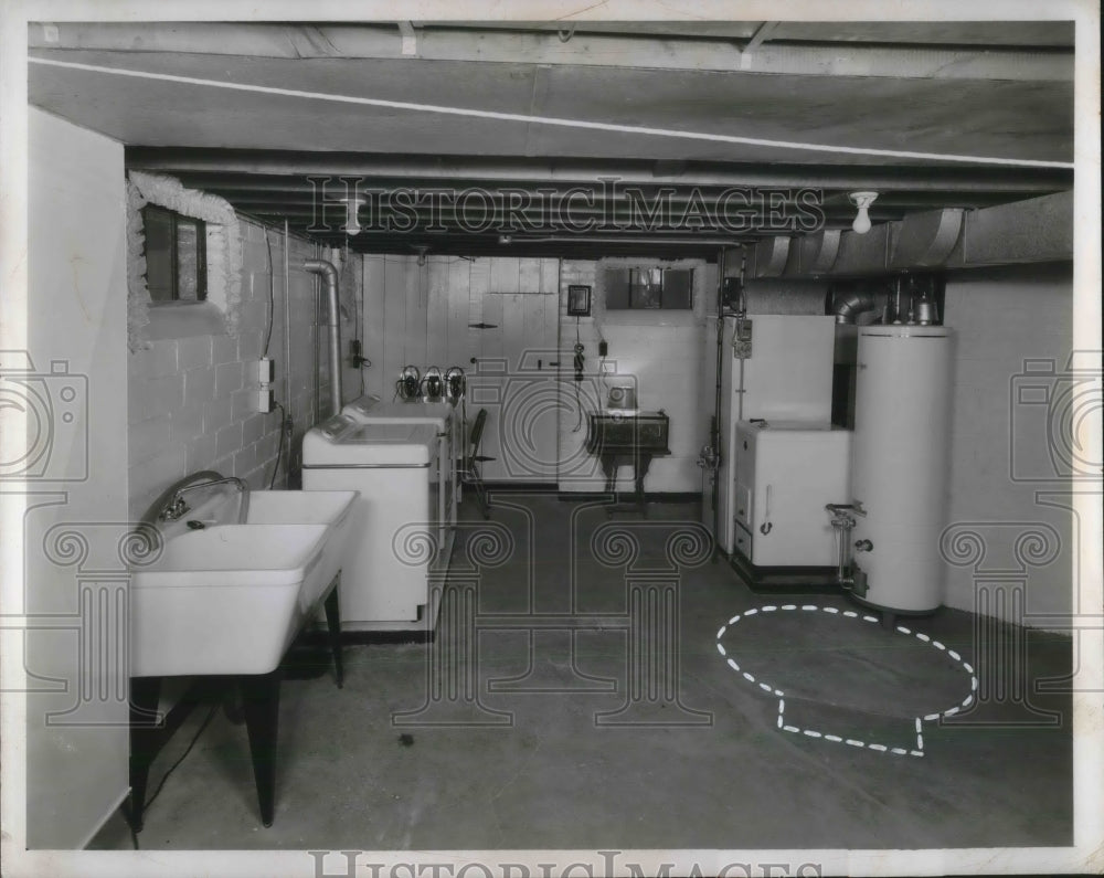 1953 Press Photo Basement Laundry- Historic Images