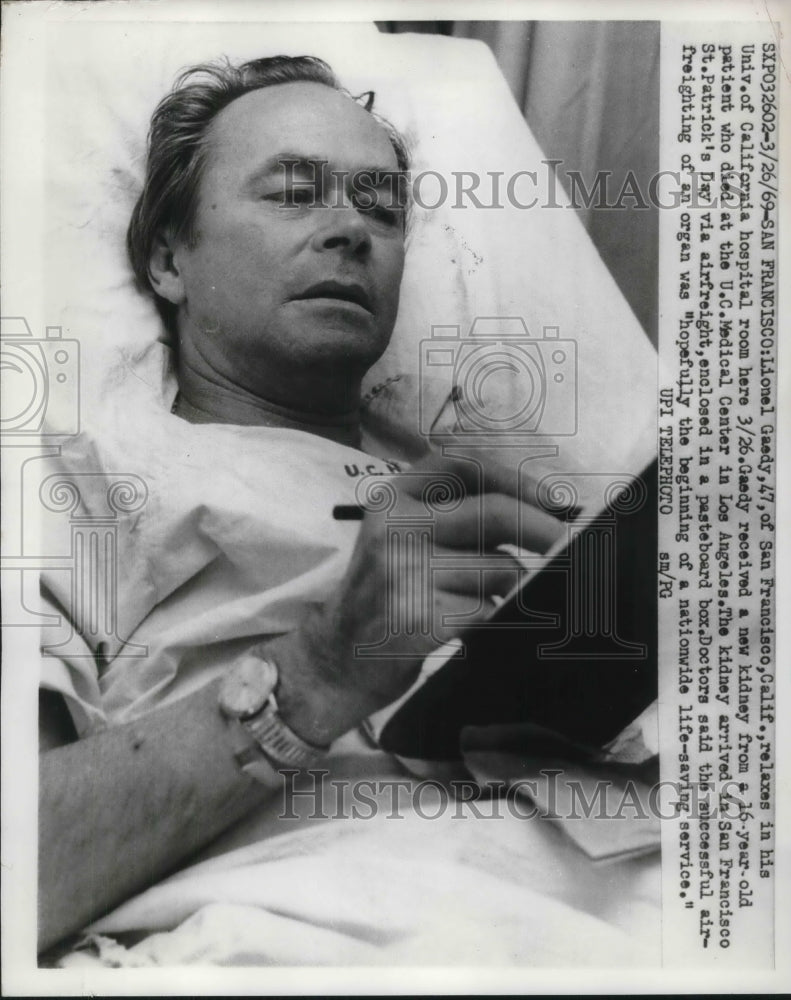 1969 Press Photo Man at Univ. of California Hospital after kidney Transplant- Historic Images