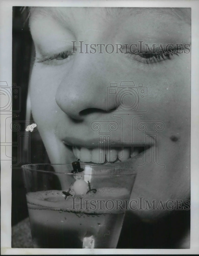 1962 Press Photo A Toy For Grown Ups Is Little Snowman On Skis Who Will Ski