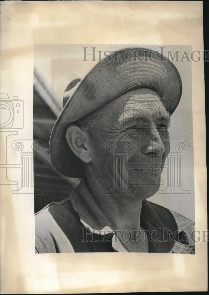 1942 Press Photo M/Sgt George Seastrom, US Army tank expert- Historic Images