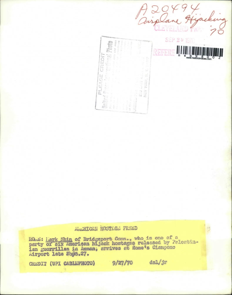 1970 Press Photo Mark Shin Hostage released