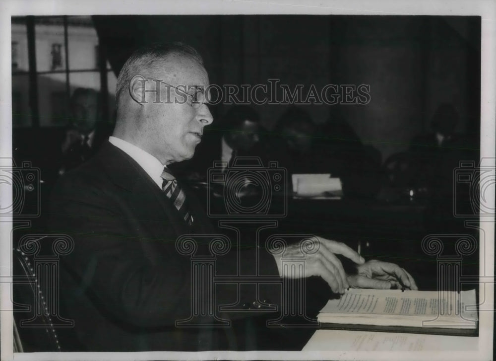 1938 Press Photo C.W. Kellogg Testifies at TVA Investigation