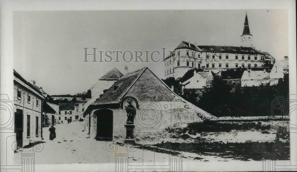 1938 Press Photo Mikulov,Czechoslavakia, ancient Moravian town- Historic Images