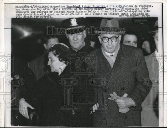 1959 Press Photo Argentine Pres. Arturo Frondizi & Wife Chicago Midway Airport- Historic Images