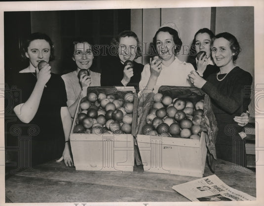 1938 Press Photo Kathryn Murphy, Catherine Whalen, Brew Shiferdercker Peggy- Historic Images