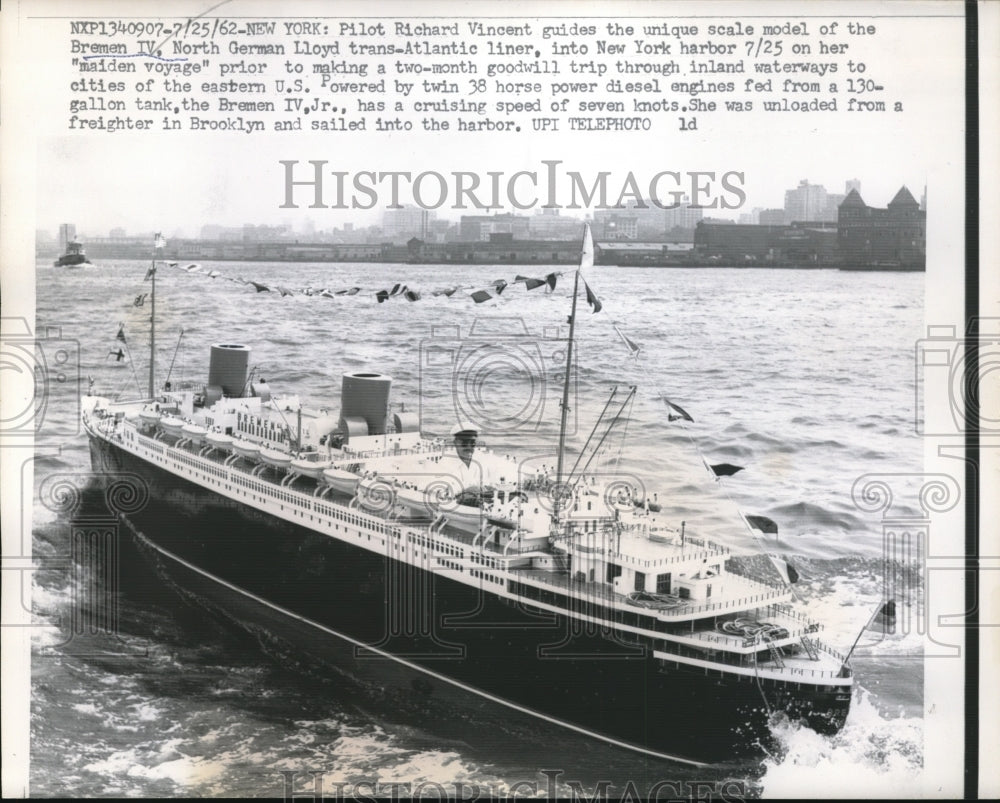 1962 Press Photo Scale Model of Bremen IV North German Lloyd Transatlantic Liner- Historic Images