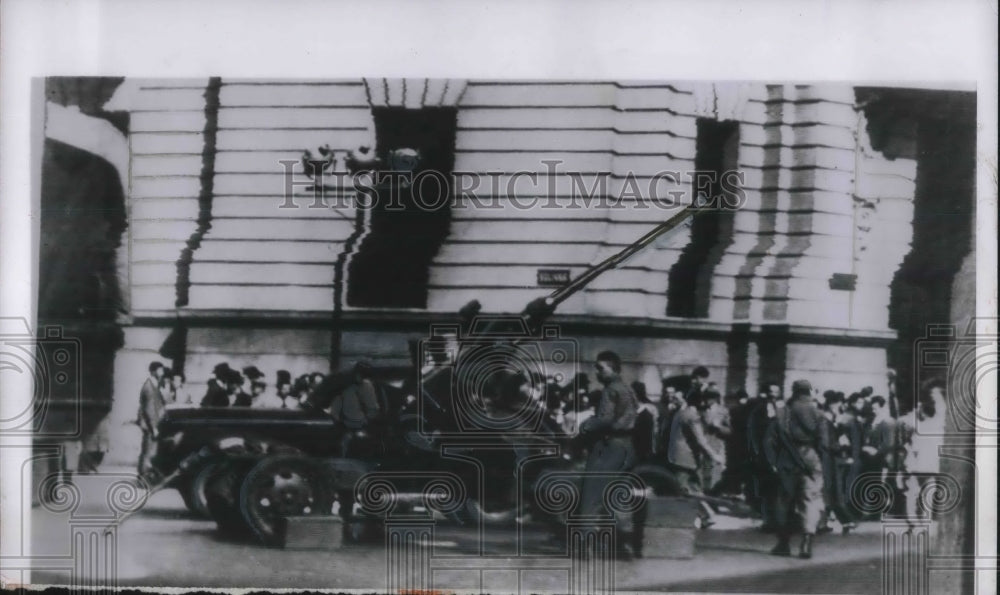 1955 Press Photo Buenos Aires,Argentina anti aircraft battery during revolts- Historic Images