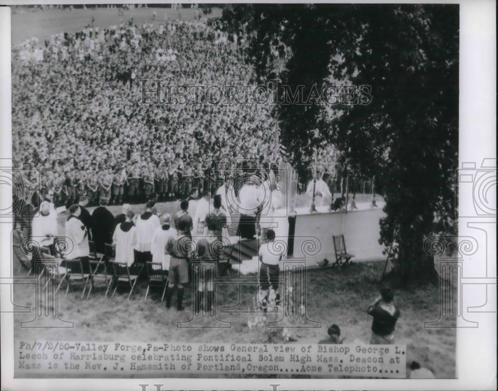 1950 Press Photo Bishop George L Leech celebrates Pontifical Solem High Mass- Historic Images