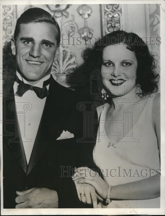 1933 Press Photo Paul Reider Pittsburgh Panthers & Ann Earrell Engagement Photo- Historic Images