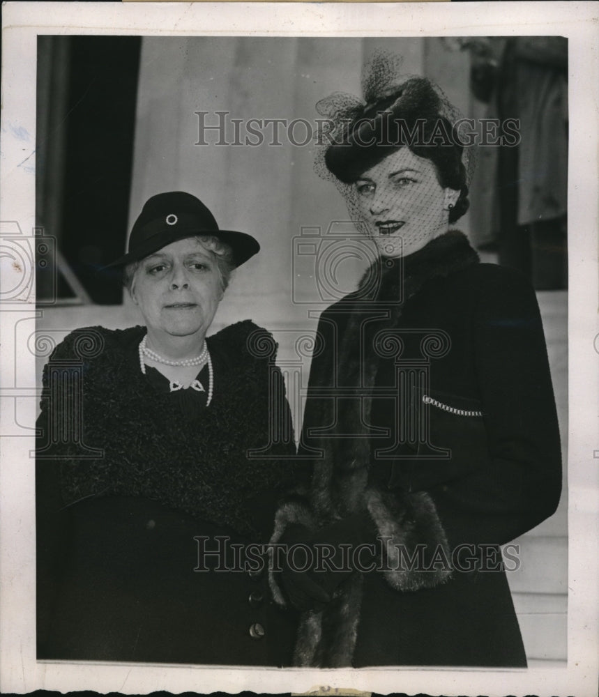 1938 Press Photo Mrs. Anthony Eden and Lady Lindsay at the Lincoln Memorial- Historic Images