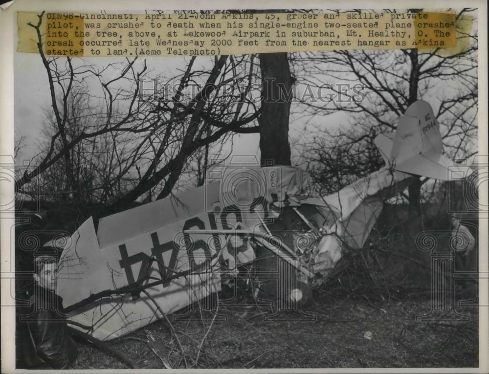1950 Press Photo Cinncinati, Ohio wreckage of private plane crash - nec06050