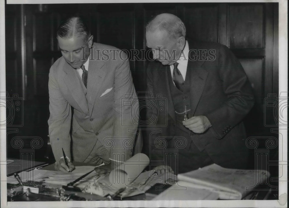 1935 Press Photo Ernest G.Draper accepts Assistant Secretary of Commerce positio- Historic Images