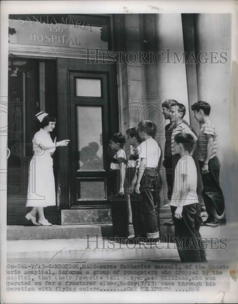 1950 Press Photo Nurse Catherine Russell of Santa Maria hospital with youngsters- Historic Images