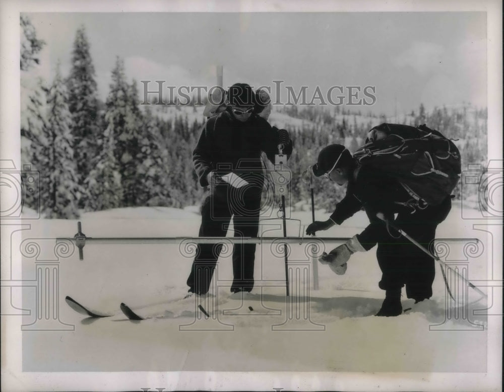 1939 Press Photo Snow weighted Patrol - nec06785