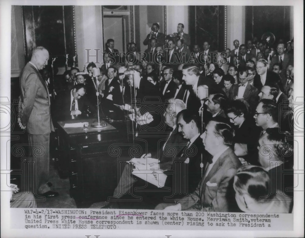 1917 Press Photo President Eisenhower at a press conference at the White House.