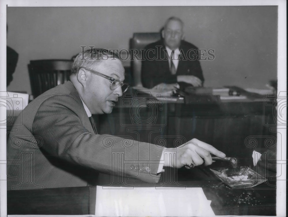 1960 Press Photo Magazine Writer James Steward-Gordon Testifies - nec07011