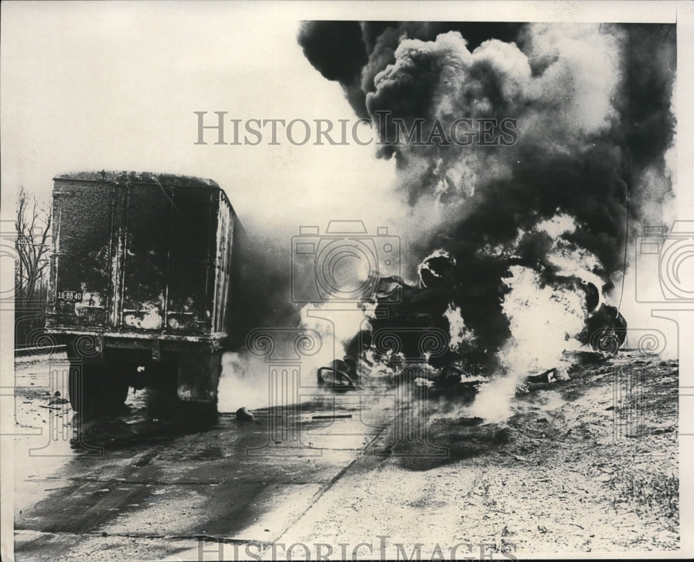 1953 Press Photo Michigan City, Ind Burning gas truck & schoolbus