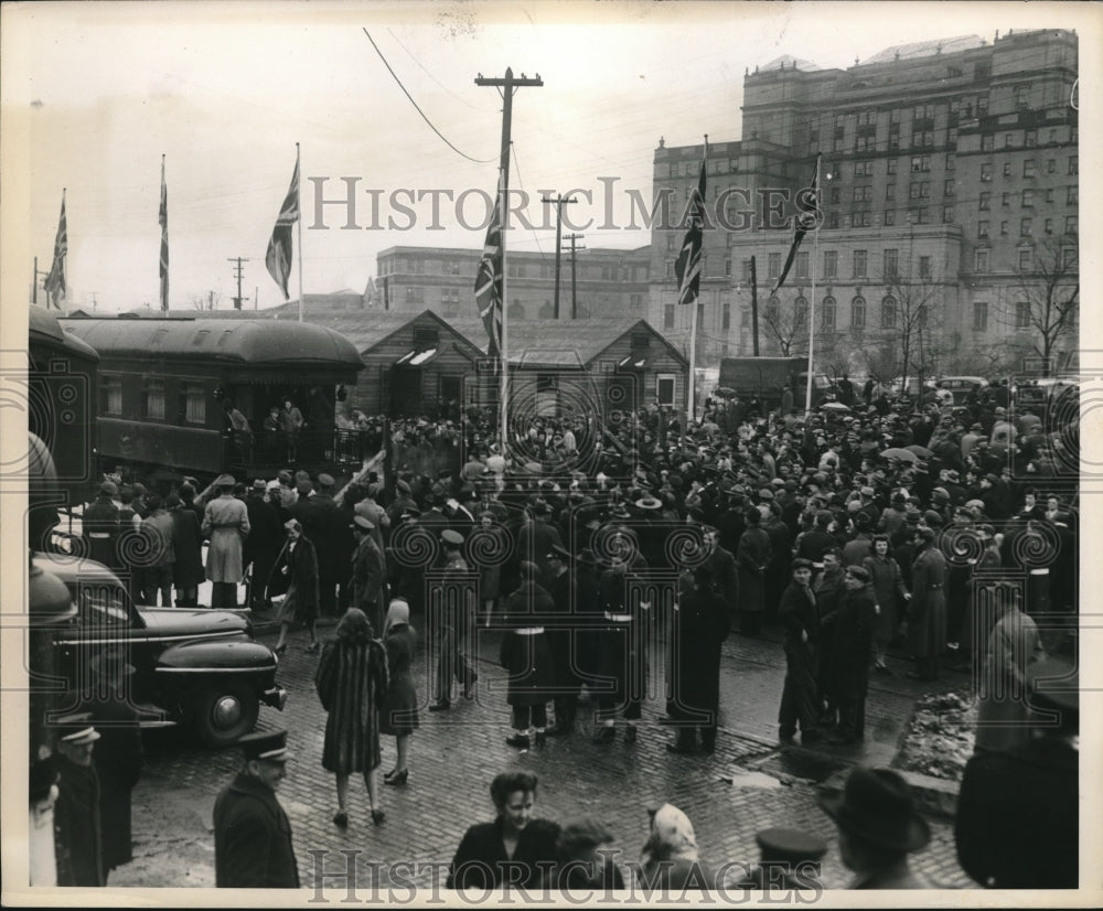 1946 Press Photo Montreal Canada