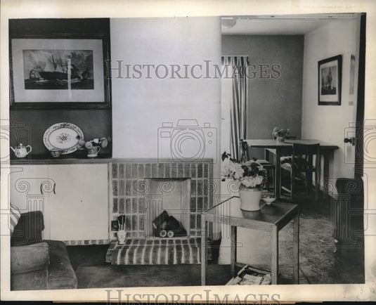 1944 Press Photo Lounge of steel-framed prefabricated post-war house