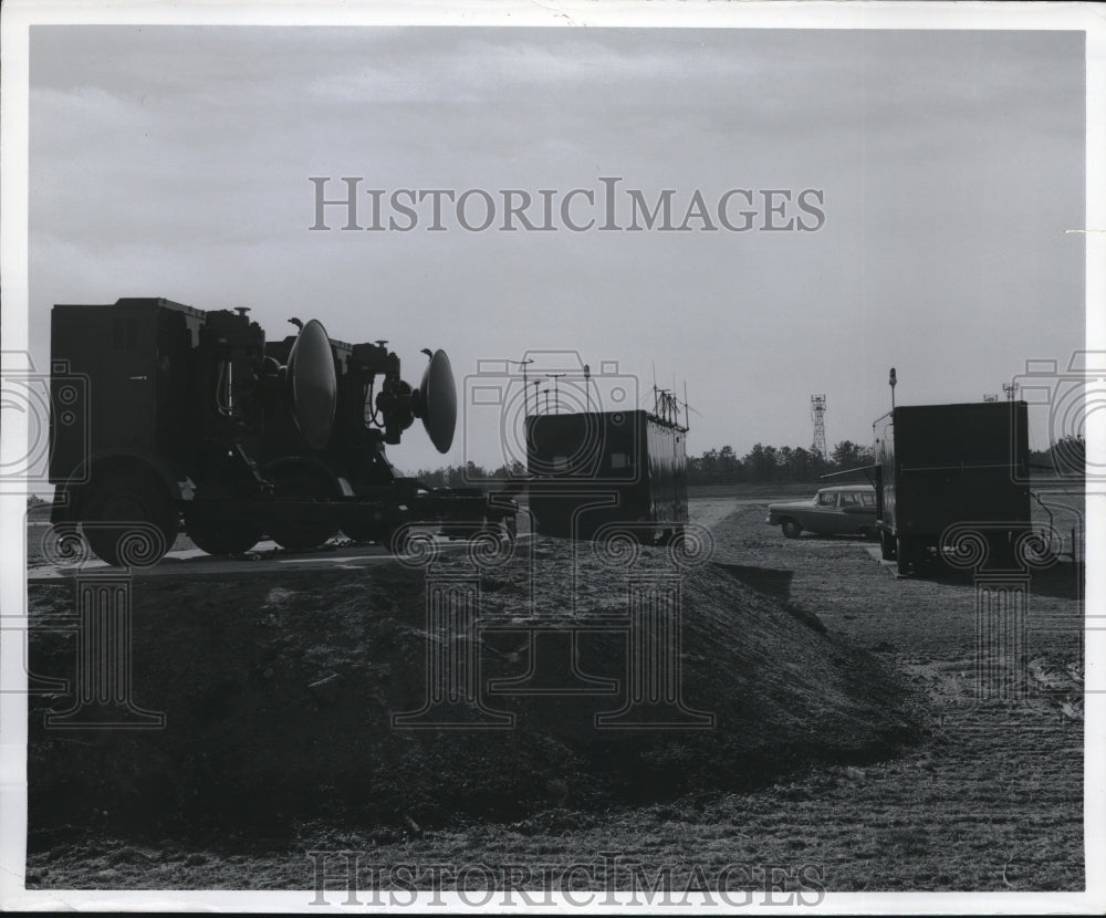 1961 Press Photo Bell All-Weather Landing System Being Deployed- Historic Images