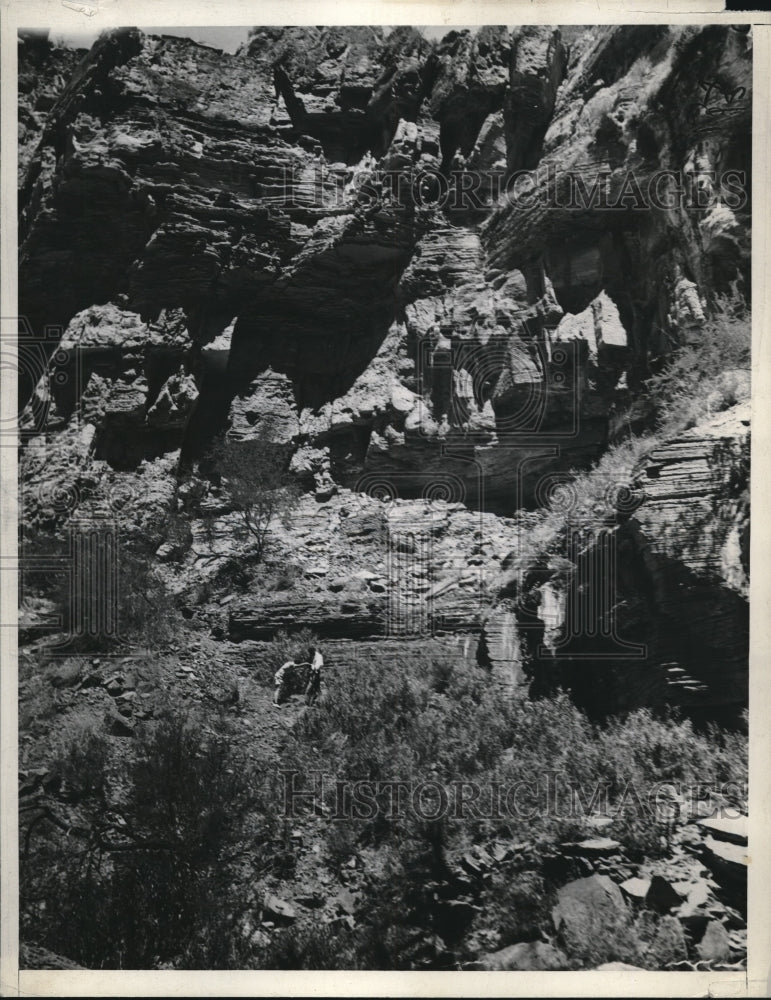 1937 Press Photo Close Up Of Rock Formations Inside Grand Canyon
