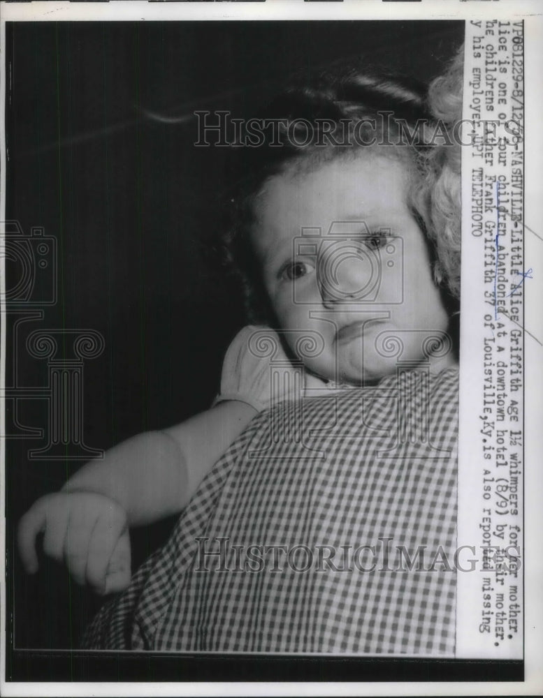 1958 Press Photo Little Alice Griffith Abandoned Toddler Whimpers For Her Momma- Historic Images