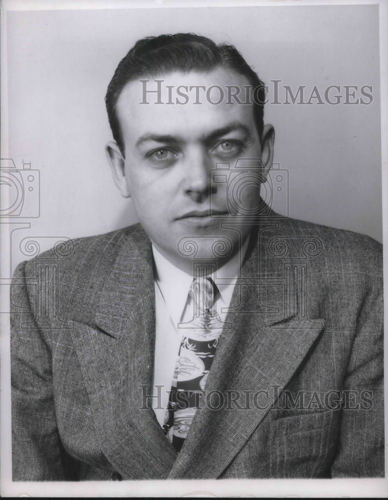 1947 Press Photo Bill Borglund Sits for Portrait Wearing Grey Suit and Nice Tie