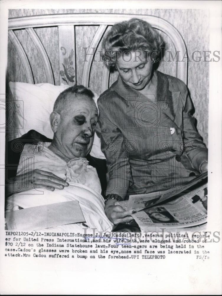 1960 Press Photo Reporter Jep Cadou In Bed With Black Eye After Assault Robbery- Historic Images