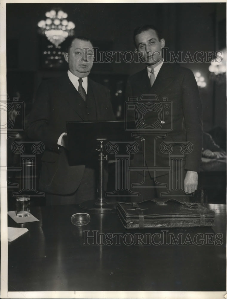 1932 Press Photo S. Davis Wilson & Joseph Sharfsin to House Campaign Committee
