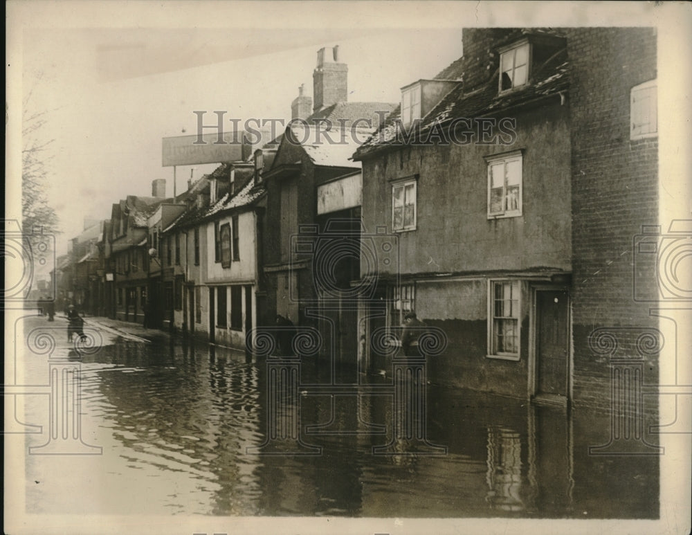 1928 Press Photo Streets And Homes In Kent England Flooded By River Medway- Historic Images