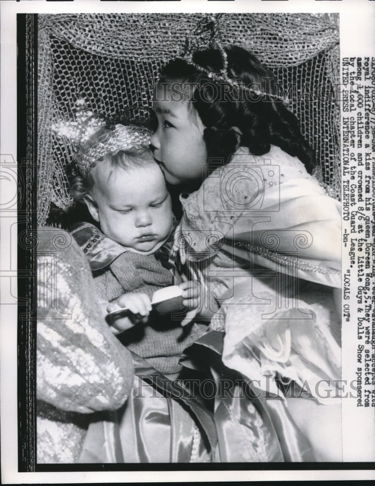 1958 Press Photo Little Guys &amp; Dolls Show Winners Queen Doreen Wong - Historic Images