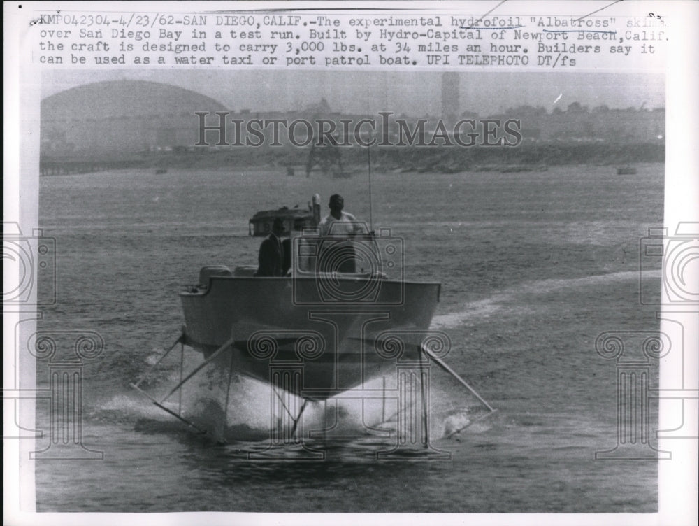 1962 Press Photo Hydrofoil Albatross Boat Taken For Test Run In San Diego Bay- Historic Images