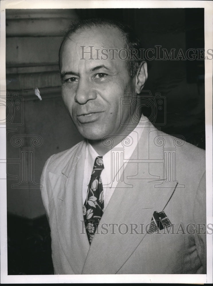 1943 Press Photo Dr. William J. Sayad, Palm Beach Surgeon
