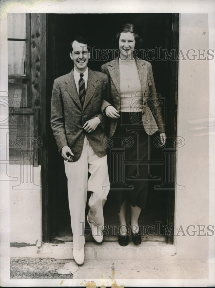 1937 Press Photo Mr & Mrs Farouhar Gibson vacationing at Boreen, Bermuda
