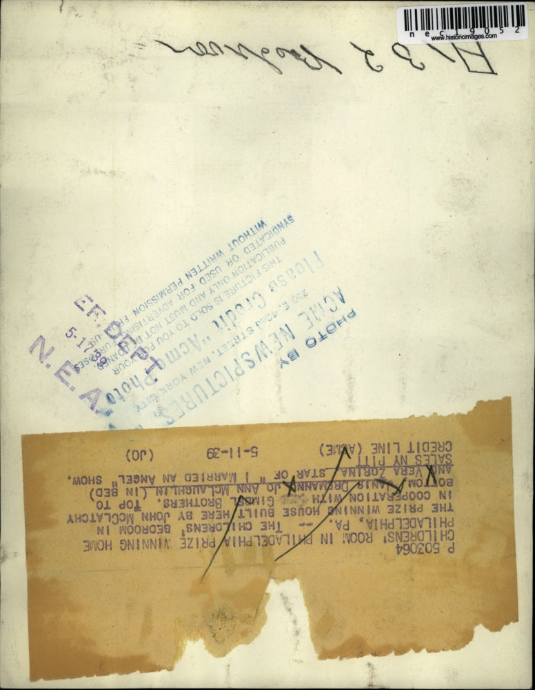 1939 Press Photo I Married An Angel Star Zorina Puts Children To Sleep