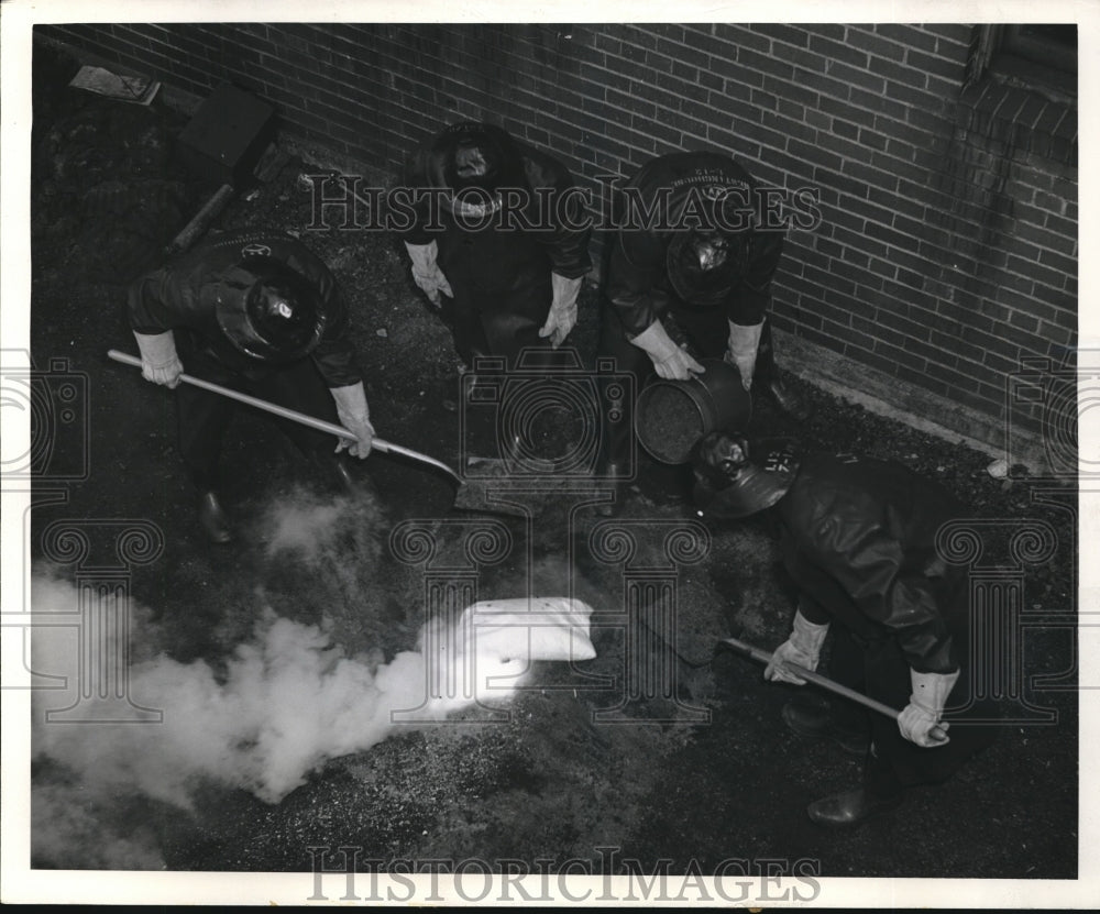 1932 Press Photo Volunteer Firemen Westinghouse East Pittsburgh Works- Historic Images