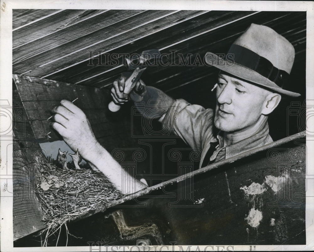 1941 Press Photo Cleveland Ohio Jimmy Lawless Carpenter