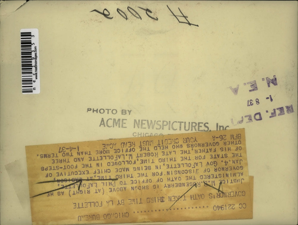 1937 Press Photo Phil LaFollette sworn in by M.B. Rosenberry as WI governor