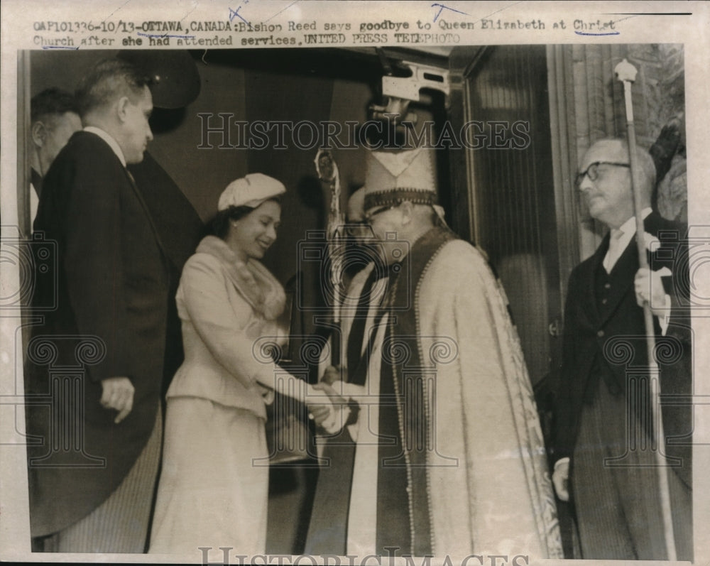 1957 Press Photo Queen Elizabeth attends Christ&#39;s Church in Otttawa- Historic Images