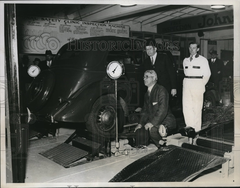 1935 Press Photo Safety Clinic Johns-Manville David Beecroft Louis Hoff Auto