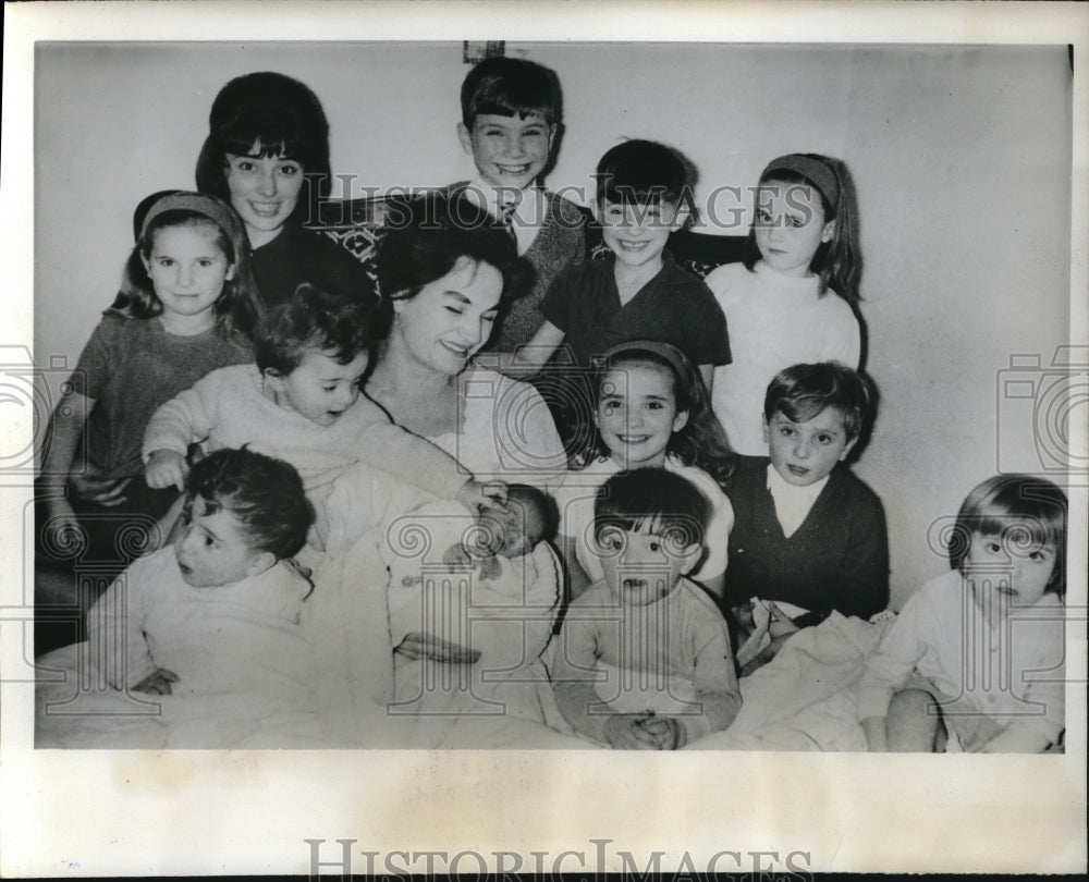 1962 Press Photo Madrid Spain Maria Del Carmen Guindos Alcaido Dozen Children