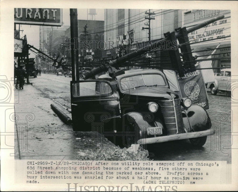 1949 Press Photo Chicago 63rd Street Utility Pole Accident