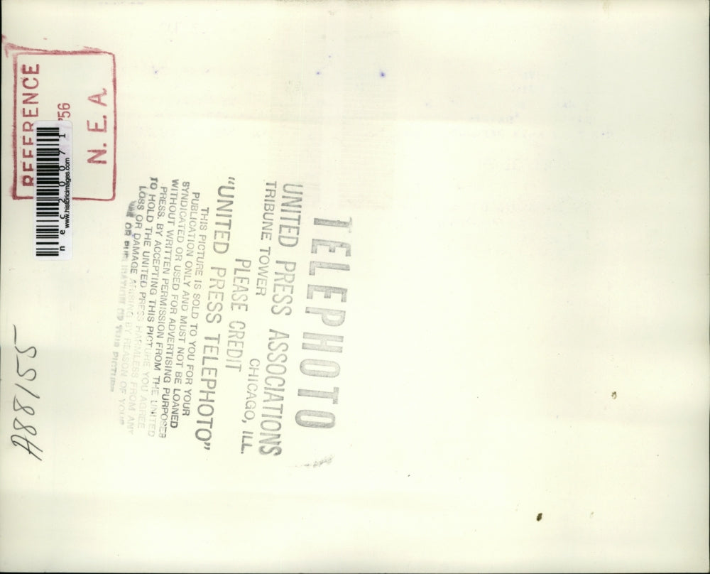 1956 Press Photo Barbara Gale Cohn Holds Letter She Received