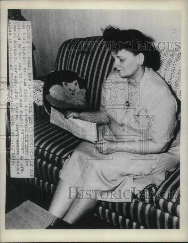 1948 Press Photo Mrs. Samuel Hickman Sadly Looks At Letter From Jap Wed Son- Historic Images