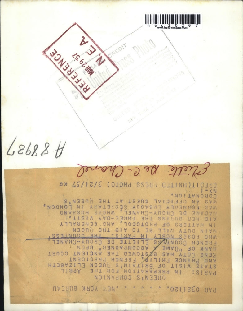 1957 Press Photo French Countess Eliette De Crouy-Chanel Nobly in Paris