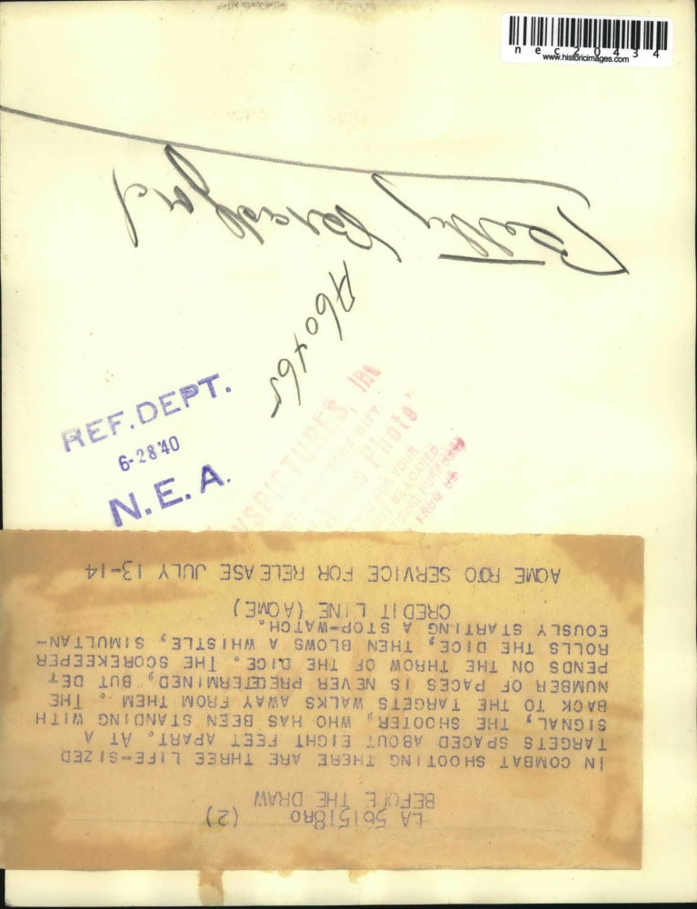 1940 Press Photo Score Keeper Checks Time During Shooting Match