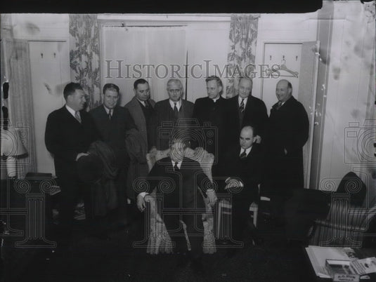1941 Press Photo Ford Delegates Meet with State & Federal Mediators Talk Strike